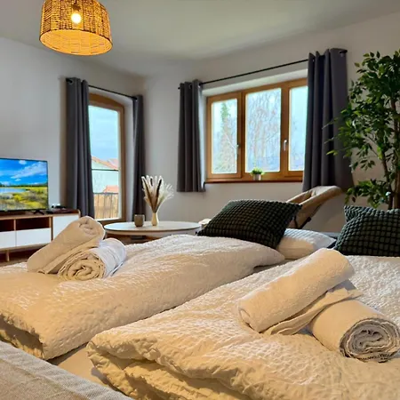 Appartement Chiemseenaehe Und Bergblick Stilvoll Fuer 4 Übersee