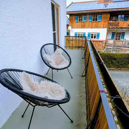 Appartement Chiemseenaehe Und Bergblick Stilvoll Fuer 4 Übersee