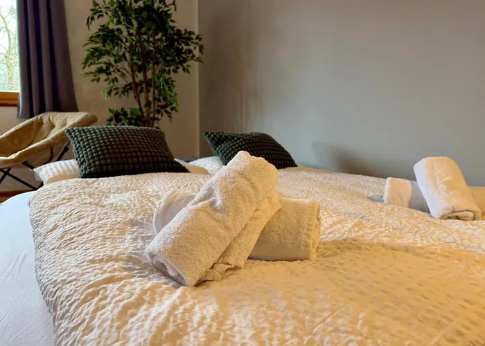 Am Chiemsee Ruhig Und Modern Fuer 4 Personen Appartement *