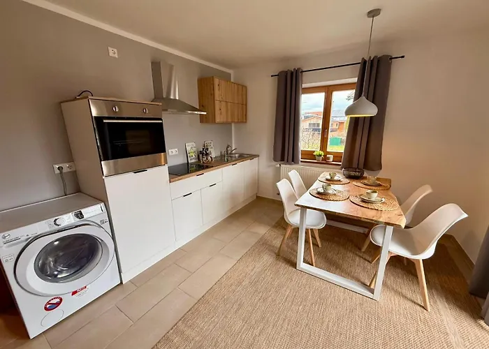 Am Chiemsee Ruhig Und Modern Fuer 4 Personen Appartement *