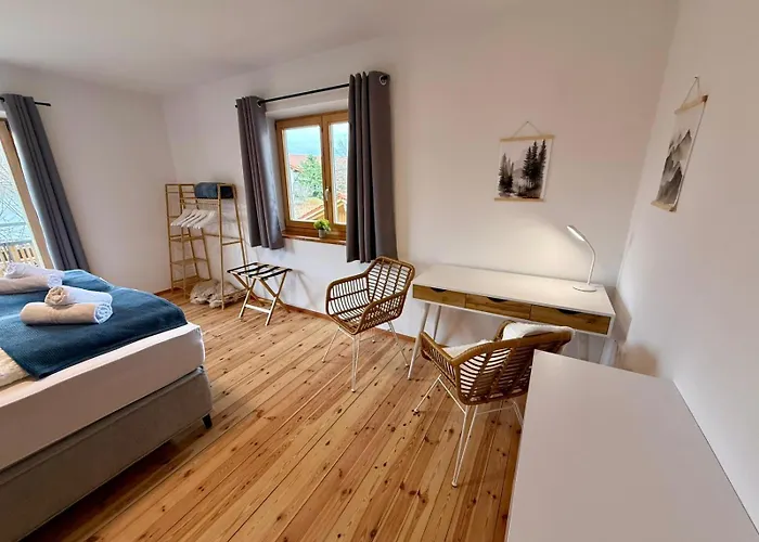 Am Chiemsee Ruhig Und Modern Fuer 4 Personen Appartement Übersee