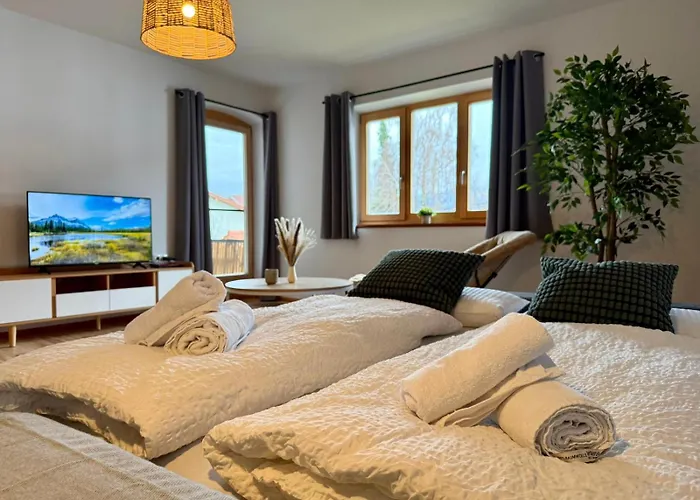Appartement Am Chiemsee Ruhig Und Modern Fuer 4 Personen Übersee