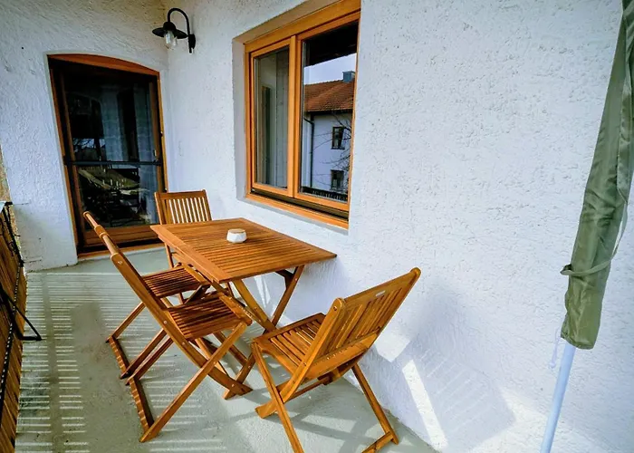 Am Chiemsee Ruhig Und Modern Fuer 4 Personen Appartement Übersee